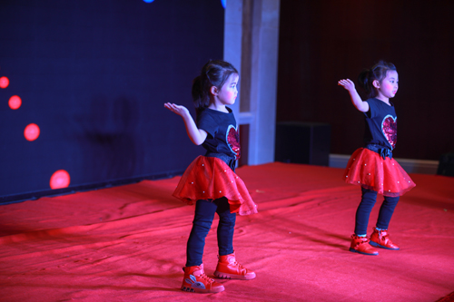 大禹漢光2018年“同心同行，共創(chuàng)未來”主題年會圓滿成功