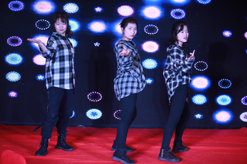 大禹漢光2018年“同心同行，共創(chuàng)未來”主題年會圓滿成功